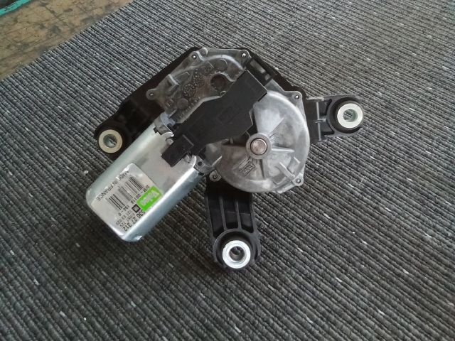bontott OPEL CORSA D Hátsó Ablaktörlő Motor