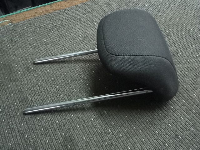 bontott OPEL CORSA D Hátsó Fejtámla