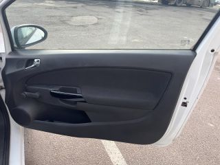 bontott OPEL CORSA D Hátsó középső Biztonsági Öv Csat