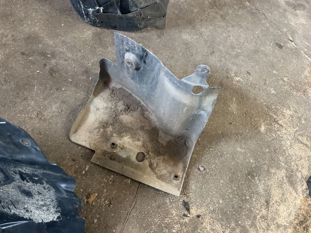 bontott OPEL CORSA D Hátsó középső Fejtámla