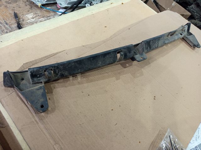 bontott OPEL CORSA D Hátsó középső Lökhárító Tartó (Műanyag)