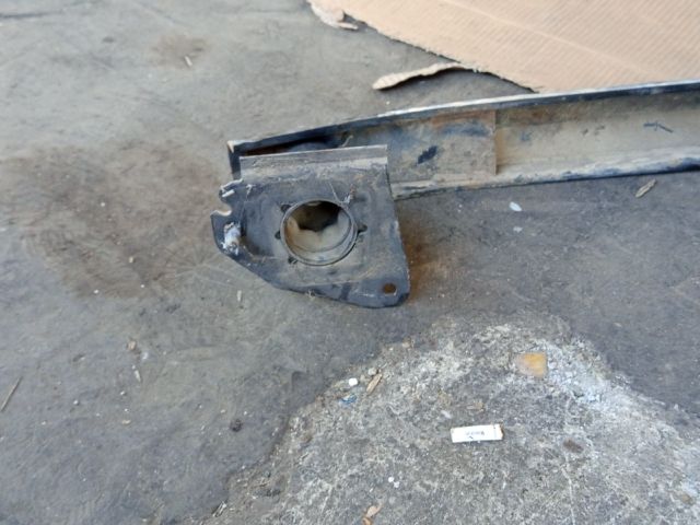 bontott OPEL CORSA D Hátsó Lökhárító Merevítő (Fém)