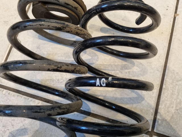 bontott OPEL CORSA D Hátsó Rugó Pár