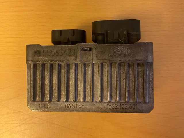 bontott OPEL CORSA D Izzító Relé