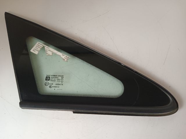 bontott OPEL CORSA D Jobb A Oszlop Oldalablak Üveg