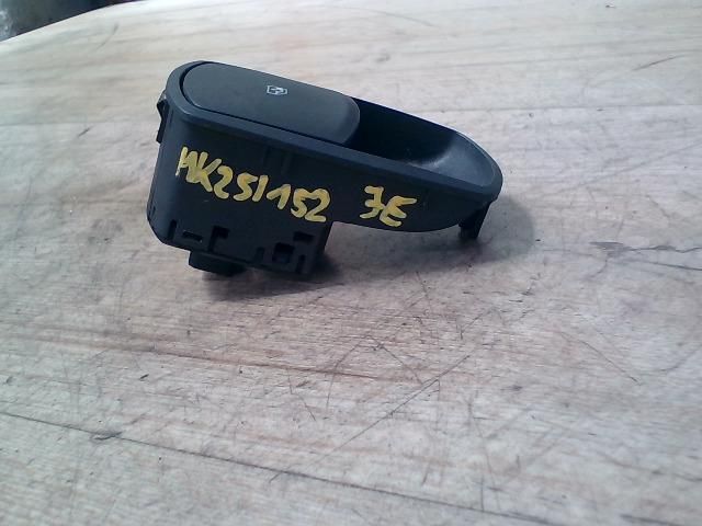 bontott OPEL CORSA D Jobb első Ablakemelő Kapcsoló