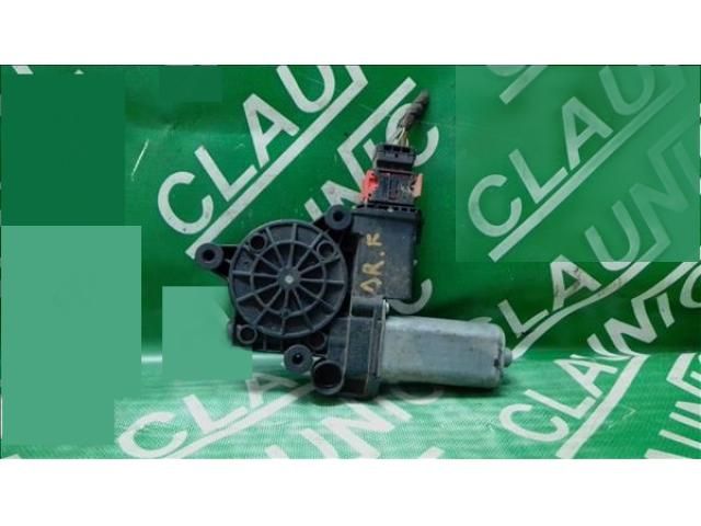 bontott OPEL CORSA D Jobb első Ablakemelő Motor