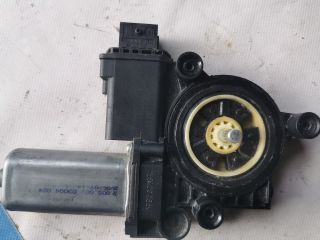 bontott OPEL CORSA D Jobb első Ablakemelő Motor