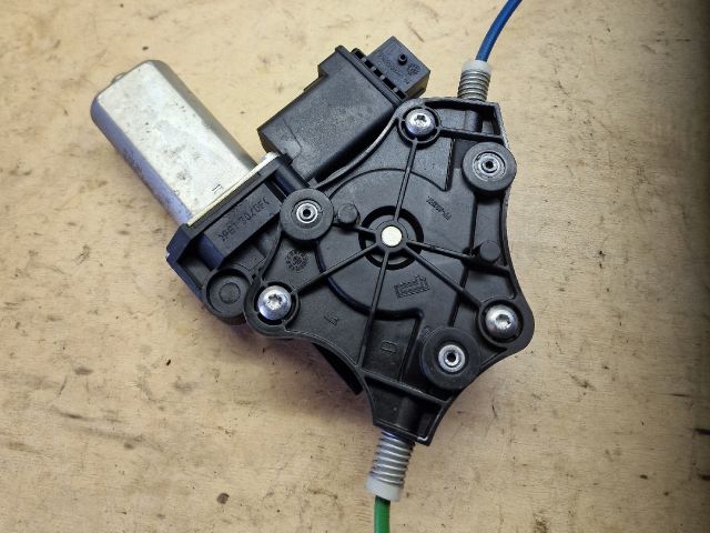 bontott OPEL CORSA D Jobb első Ablakemelő Motor