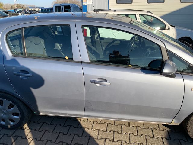 bontott OPEL CORSA D Jobb első Ajtó (Részeivel)