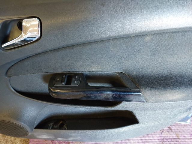 bontott OPEL CORSA D Jobb első Ajtó (Részeivel)