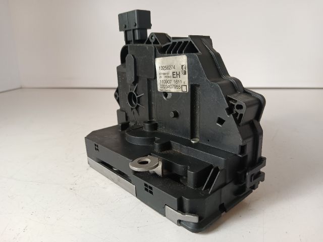 bontott OPEL CORSA D Jobb első Ajtózár