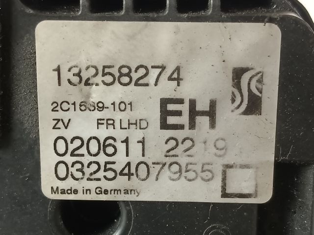 bontott OPEL CORSA D Jobb első Ajtózár