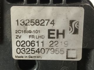 bontott OPEL CORSA D Jobb első Ajtózár