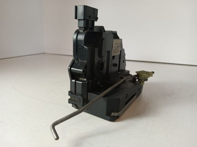 bontott OPEL CORSA D Jobb első Ajtózár