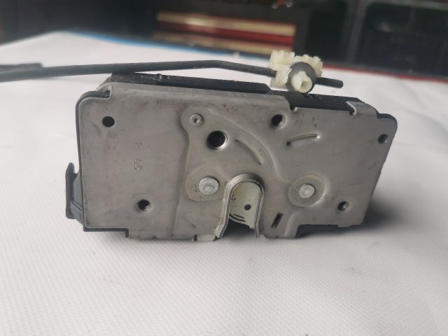 bontott OPEL CORSA D Jobb első Ajtózár