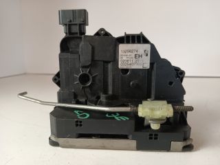 bontott OPEL CORSA D Jobb első Ajtózár