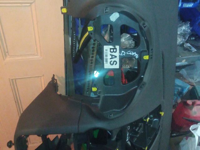 bontott OPEL CORSA D Jobb első Ajtózár