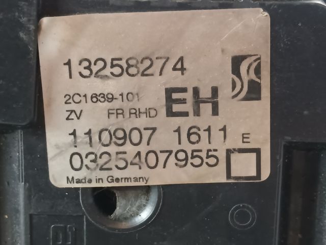 bontott OPEL CORSA D Jobb első Ajtózár