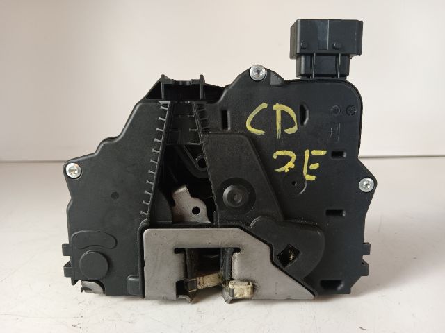 bontott OPEL CORSA D Jobb első Ajtózár