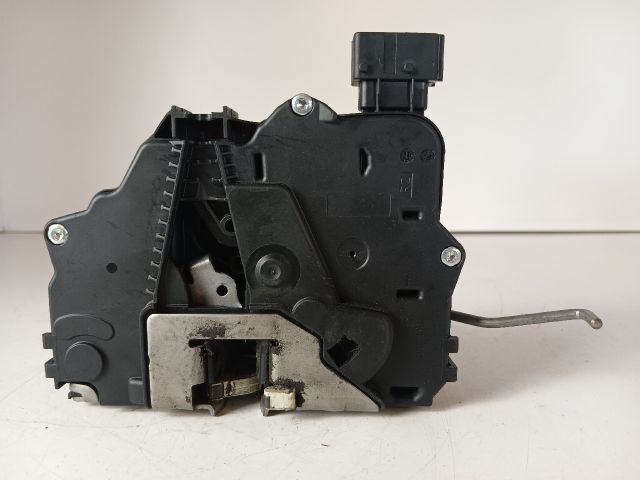 bontott OPEL CORSA D Jobb első Ajtózár