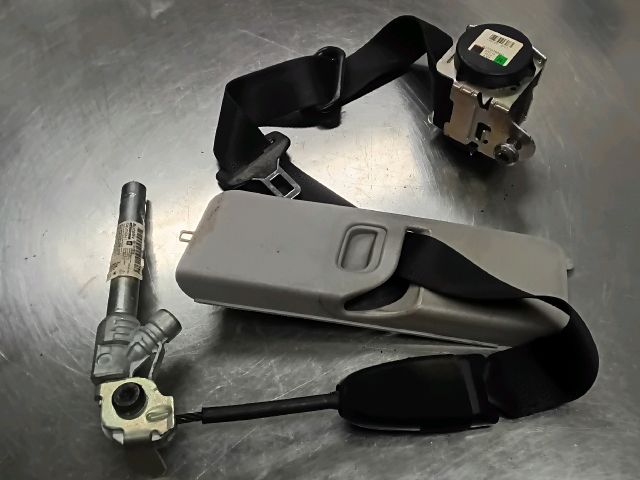 bontott OPEL CORSA D Jobb első Biztonsági Öv