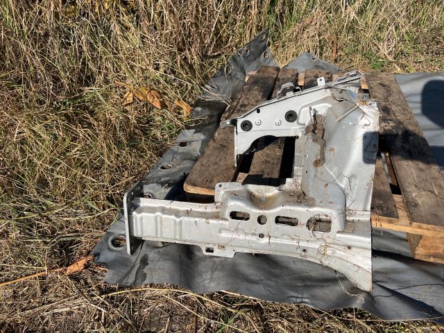 bontott OPEL CORSA D Jobb első Hossznyúlvány