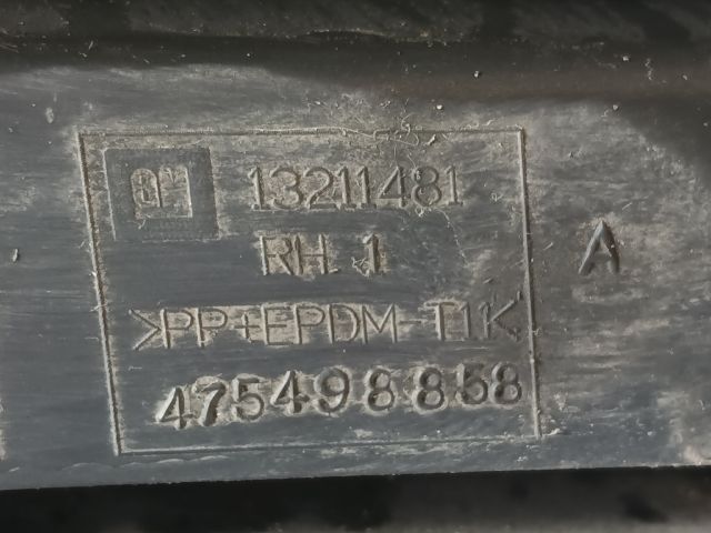 bontott OPEL CORSA D Jobb első Lökhárító Vakborítás