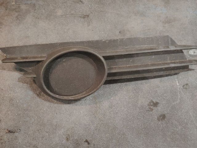 bontott OPEL CORSA D Jobb első Lökhárító Vakborítás