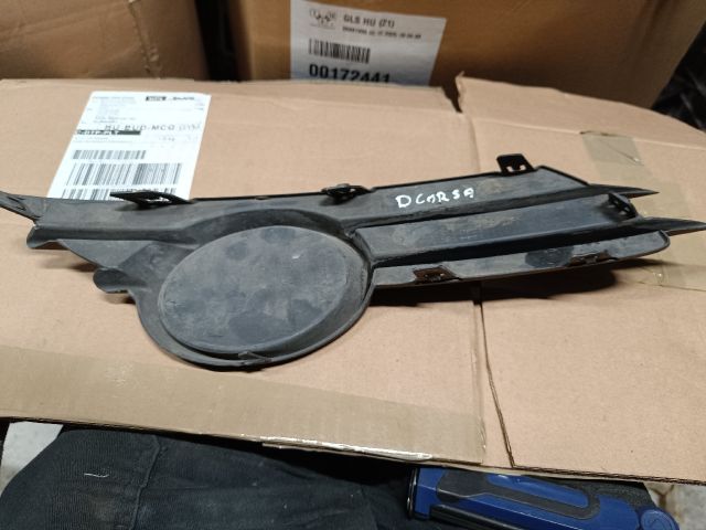 bontott OPEL CORSA D Jobb első Lökhárító Vakborítás