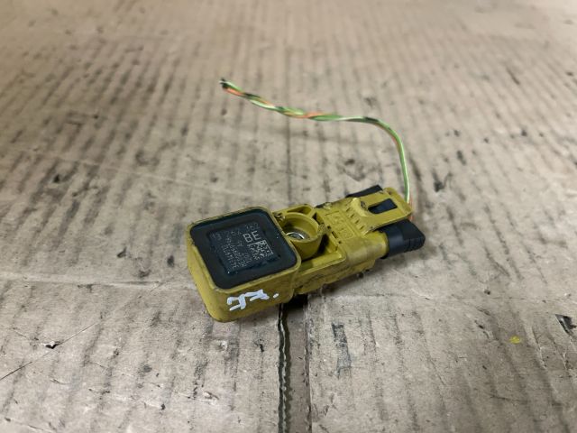 bontott OPEL CORSA D Jobb első Oldal Ütközés Érzékelő