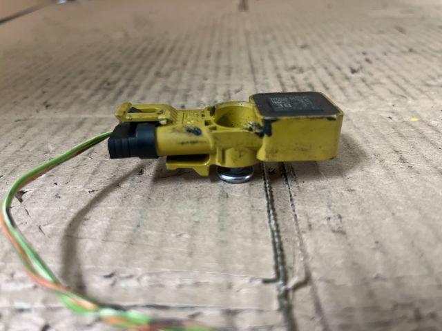 bontott OPEL CORSA D Jobb első Oldal Ütközés Érzékelő