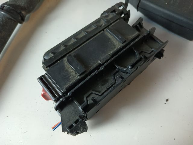 bontott OPEL CORSA D Jobb első Övfeszítő