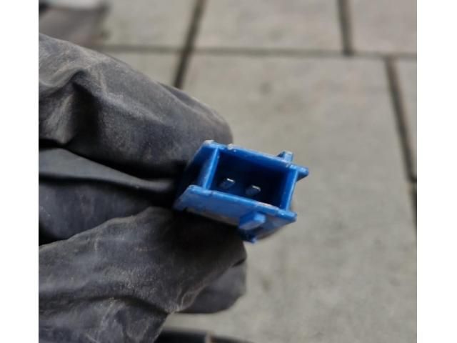 bontott OPEL CORSA D Jobb első Övfeszítő