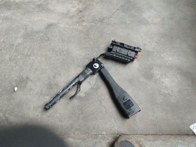 bontott OPEL CORSA D Jobb első Övfeszítő