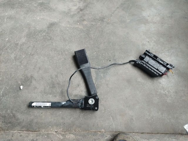 bontott OPEL CORSA D Jobb első Övfeszítő