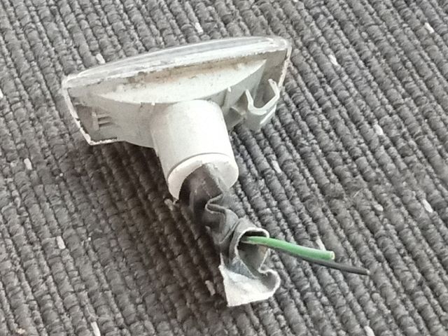 bontott OPEL CORSA D Jobb első Sárvédő Irányjelző