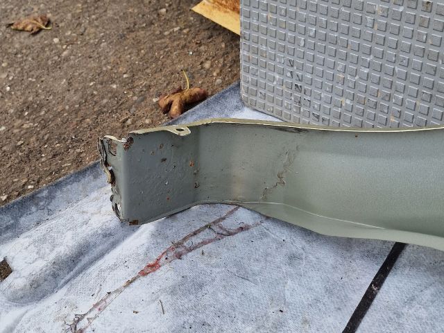 bontott OPEL CORSA D Jobb első Sárvédő