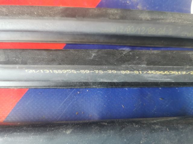 bontott OPEL CORSA D Jobb első Vízlehúzó Gumicsík