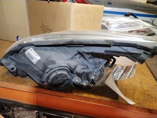 bontott OPEL CORSA D Jobb Fényszóró