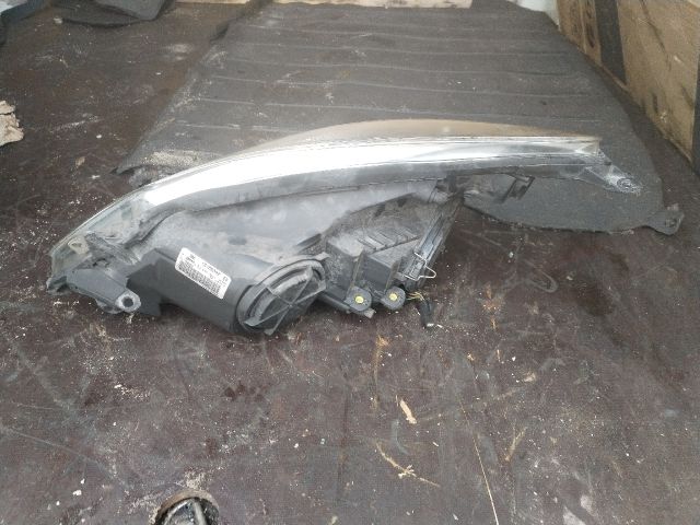 bontott OPEL CORSA D Jobb Fényszóró