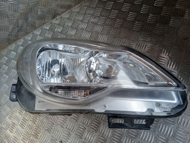 bontott OPEL CORSA D Jobb Fényszóró