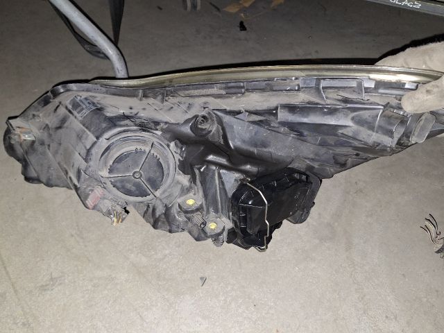 bontott OPEL CORSA D Jobb Fényszóró