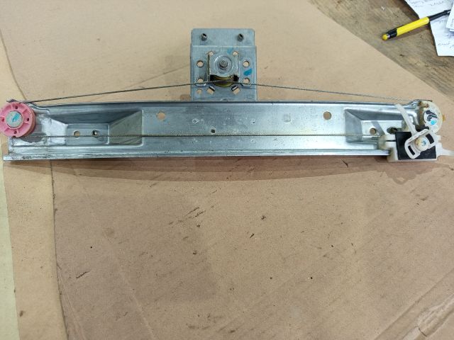 bontott OPEL CORSA D Jobb hátsó Ablakemelő Szerkezet (Mechanikus)