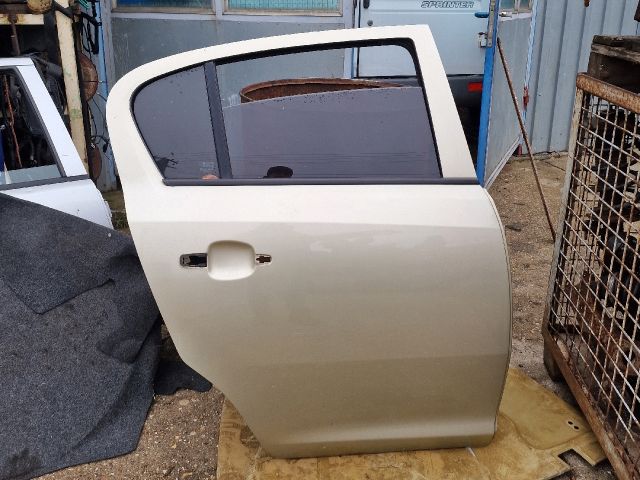 bontott OPEL CORSA D Jobb hátsó Ajtó (Üres lemez)