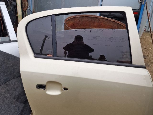 bontott OPEL CORSA D Jobb hátsó Ajtó (Üres lemez)