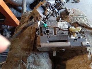 bontott OPEL CORSA D Jobb hátsó Ajtózár