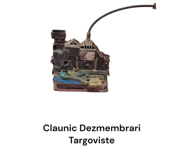 bontott OPEL CORSA D Jobb hátsó Ajtózár