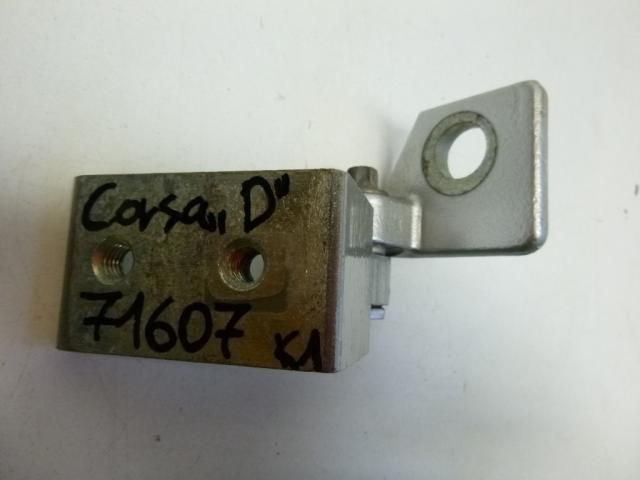 bontott OPEL CORSA D Jobb hátsó Alsó Zsanér