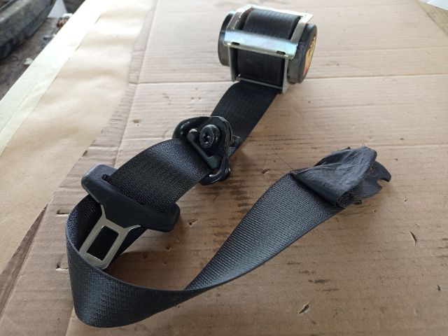 bontott OPEL CORSA D Jobb hátsó Biztonsági Öv